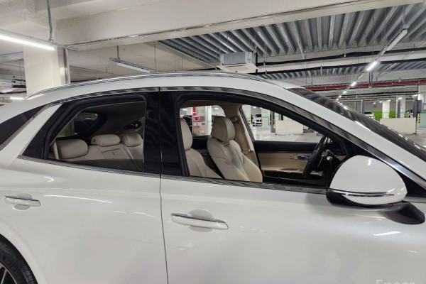 2021 Genesis GV70 с пробегом 49 052 км