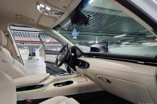 2021 Genesis GV70 с пробегом 49 052 км