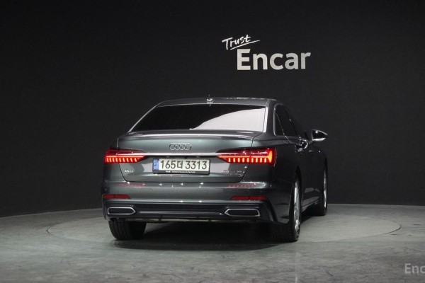 2021 Audi A6 с пробегом 52 977 км