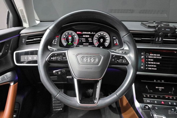 2021 Audi A6 с пробегом 52 977 км
