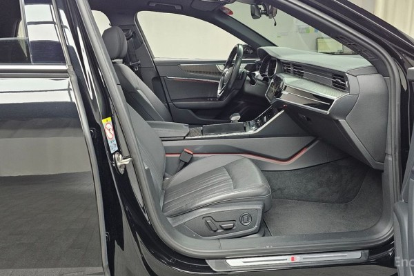 2021 Audi A6 с пробегом 105 413 км