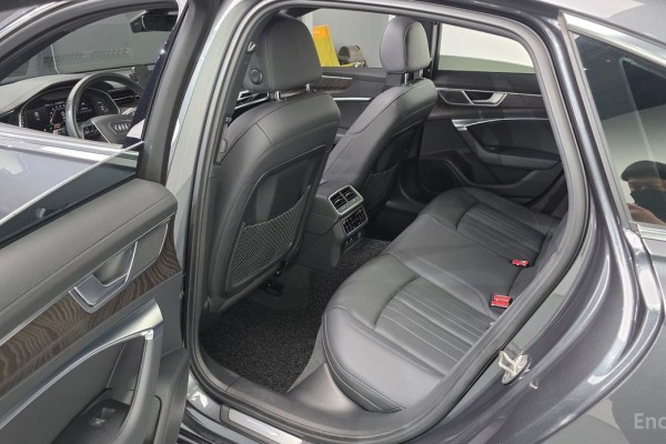 2022 Audi A6 с пробегом 62 079 км