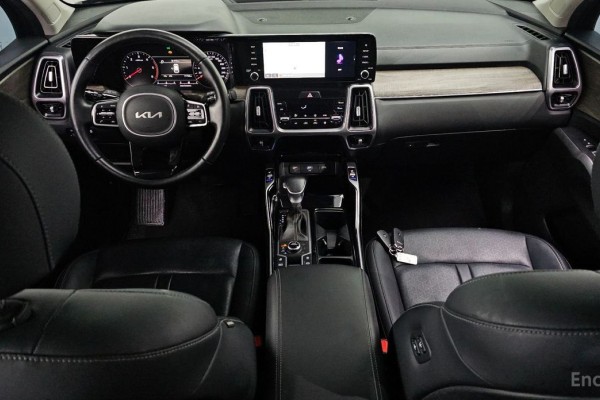 2022 Kia Sorento с пробегом 71 733 км