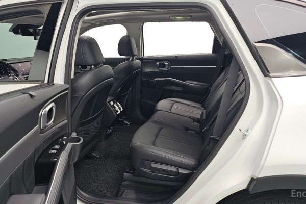 2021 Kia Sorento с пробегом 56 009 км