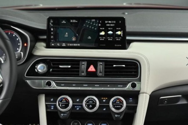 2023 Genesis G70 с пробегом 2 600 км