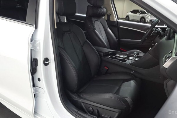 2022 Genesis G70 с пробегом 30 455 км