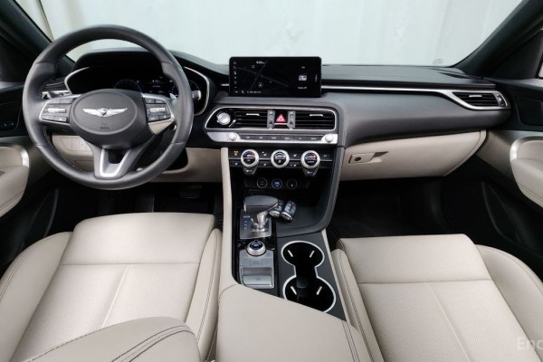 2022 Genesis G70 с пробегом 43 706 км