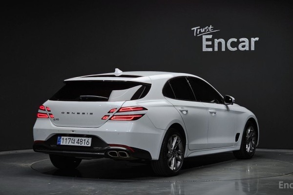 2022 Genesis G70 с пробегом 55 642 км