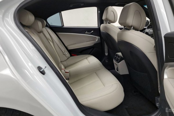 2022 Genesis G70 с пробегом 43 706 км