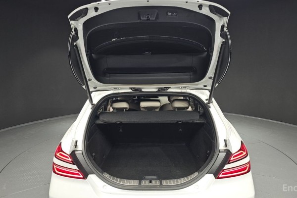 2022 Genesis G70 с пробегом 54 949 км