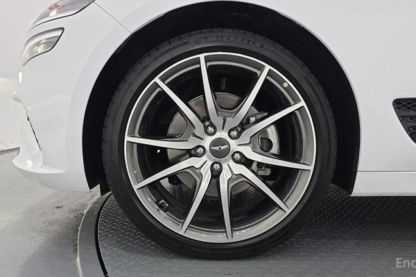 2023 Genesis G70 с пробегом 8 870 км