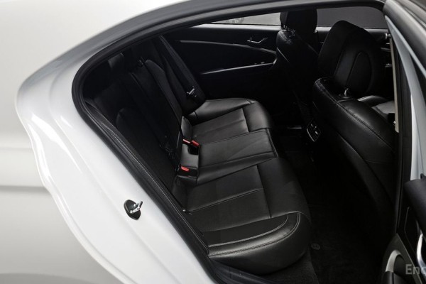 2022 Genesis G70 с пробегом 55 642 км