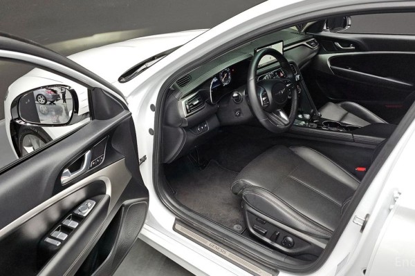 2022 Genesis G70 с пробегом 55 642 км