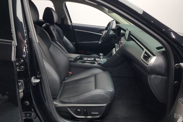 2022 Genesis G70 с пробегом 84 233 км