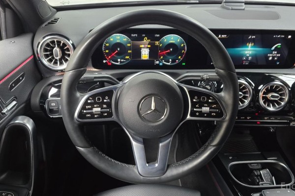 2021 Mercedes-Benz A-Класс с пробегом 92 996 км