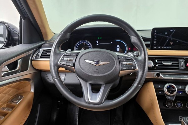 2022 Genesis G70 с пробегом 75 670 км