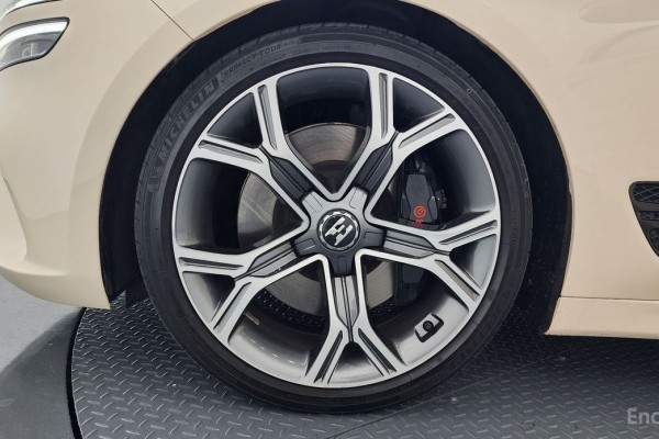 2022 Genesis G70 с пробегом 54 390 км