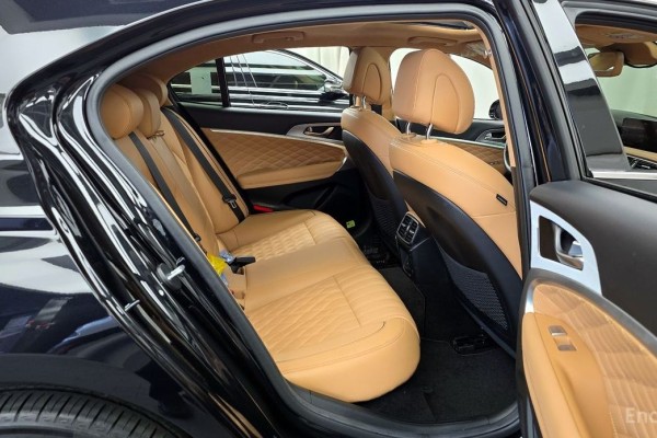 2022 Genesis G70 с пробегом 62 514 км