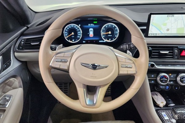 2022 Genesis G70 с пробегом 54 390 км