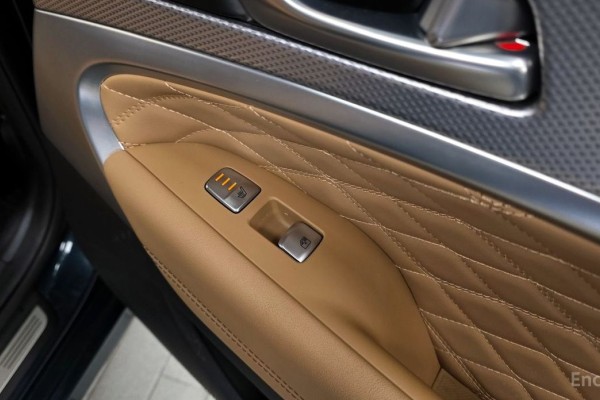 2022 Genesis G70 с пробегом 75 670 км