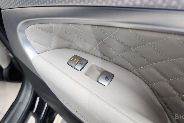 2022 Genesis G70 с пробегом 54 390 км