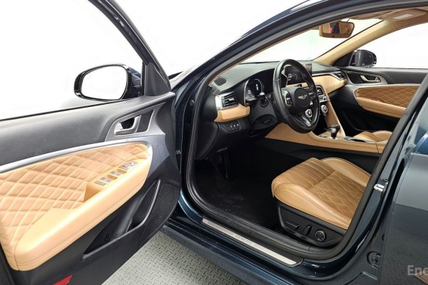 2022 Genesis G70 с пробегом 81 584 км