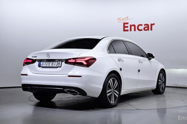 2021 Mercedes-Benz A-Класс с пробегом 97 213 км