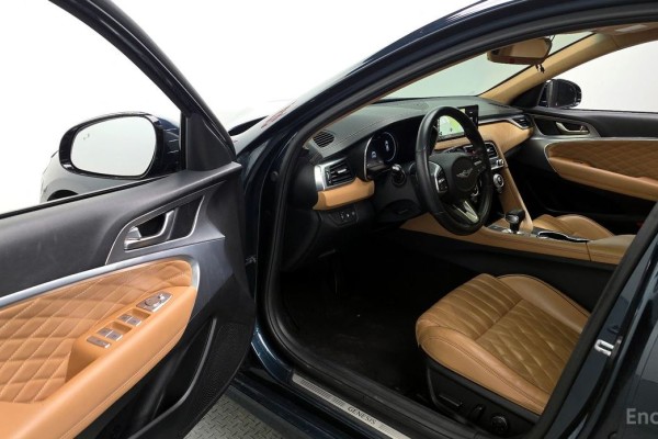 2022 Genesis G70 с пробегом 80 627 км