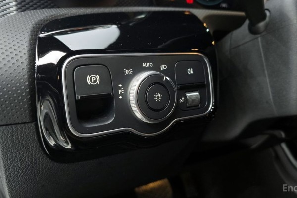 2022 Mercedes-Benz A-Класс с пробегом 56 150 км