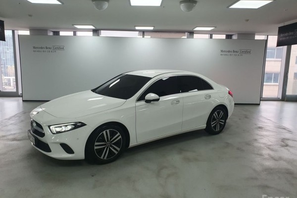 2021 Mercedes-Benz A-Класс с пробегом 50 136 км