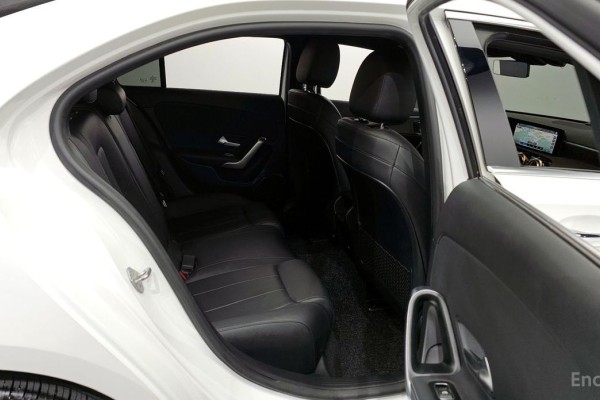 2021 Mercedes-Benz A-Класс с пробегом 97 213 км