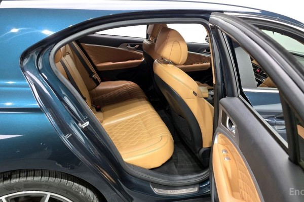 2022 Genesis G70 с пробегом 82 594 км