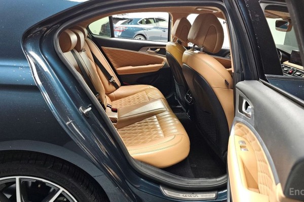 2022 Genesis G70 с пробегом 71 738 км