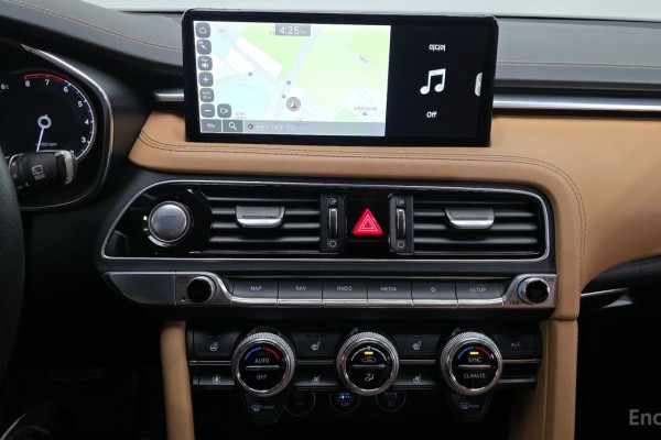 2022 Genesis G70 с пробегом 80 986 км