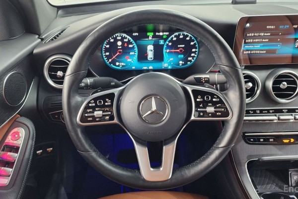 2021 Mercedes-Benz GLC с пробегом 43 988 км