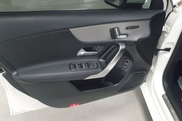 2021 Mercedes-Benz A-Класс с пробегом 50 136 км