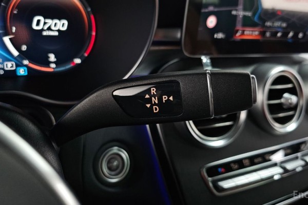 2022 Mercedes-Benz GLC с пробегом 67 214 км