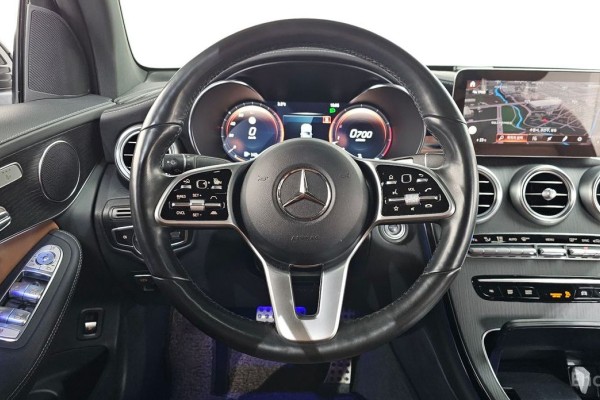 2022 Mercedes-Benz GLC с пробегом 67 214 км