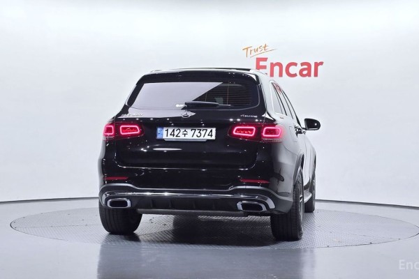 2022 Mercedes-Benz GLC с пробегом 53 645 км