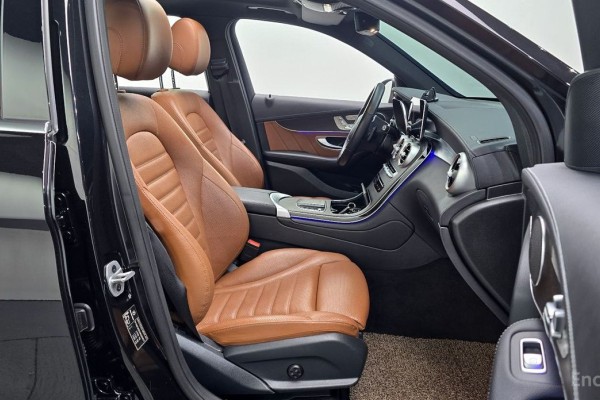 2022 Mercedes-Benz GLC с пробегом 53 645 км