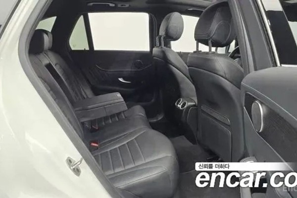 2022 Mercedes-Benz GLC с пробегом 47 041 км