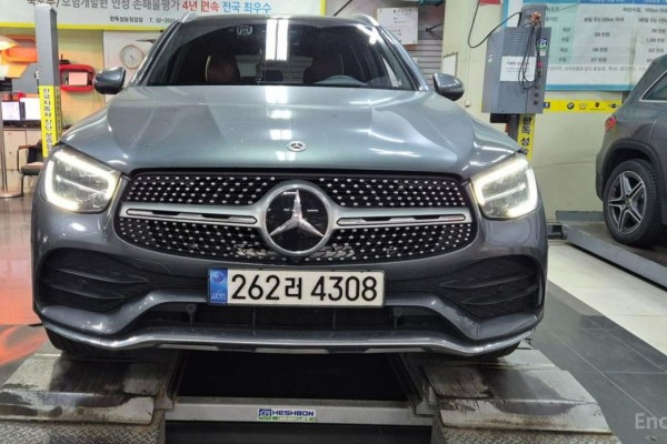 2022 Mercedes-Benz GLC с пробегом 76 436 км