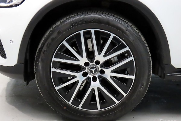 2021 Mercedes-Benz GLC с пробегом 104 903 км