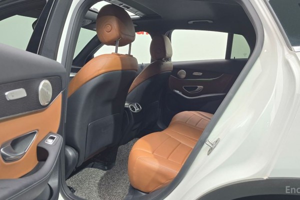 2021 Mercedes-Benz GLC с пробегом 40 620 км