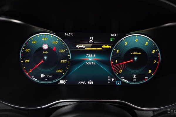 2022 Mercedes-Benz GLC с пробегом 53 915 км