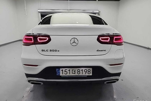 2021 Mercedes-Benz GLC с пробегом 84 117 км