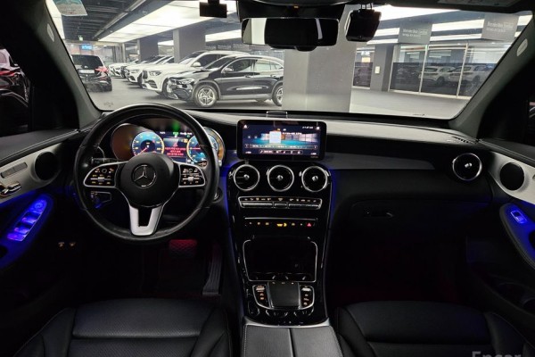 2021 Mercedes-Benz GLC с пробегом 65 366 км