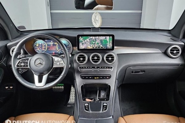 2021 Mercedes-Benz GLC с пробегом 56 042 км