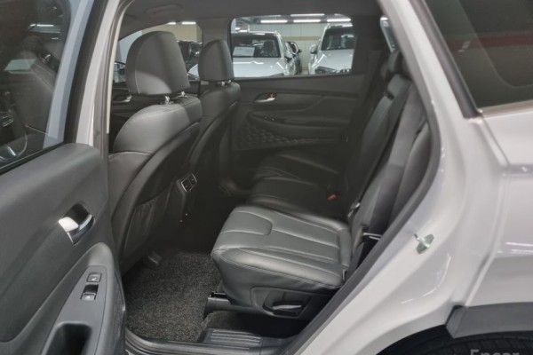 2022 Hyundai Santa Fe с пробегом 54 316 км