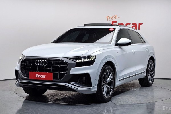 2020 Audi Q8 с пробегом 59 780 км